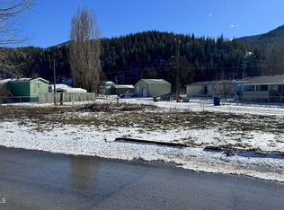 907 Washington Ave, Smelterville, ID 83868