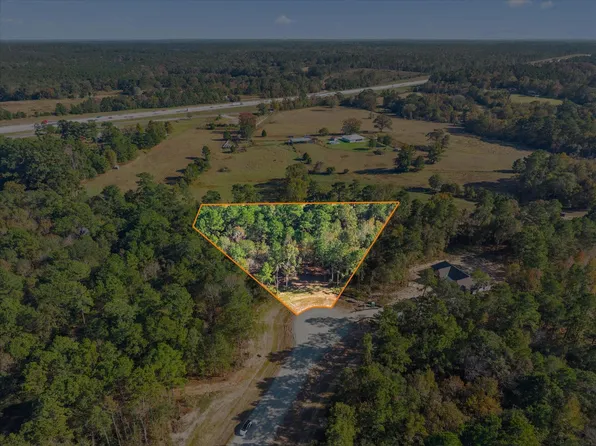 195 Bunkhouse Rd, New Waverly, TX 77358