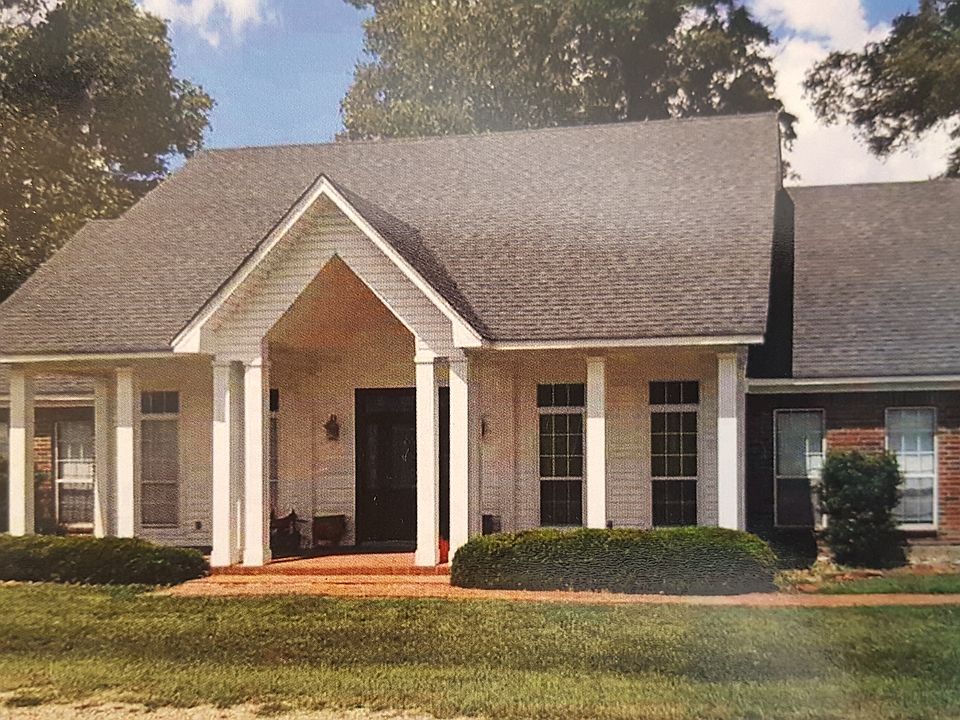 1st image of 12 Eagle Dr