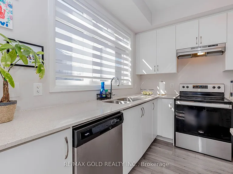 585 Colborne St #1007 — Photo 23