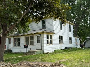 505 S 5th St, Milbank, SD 57252