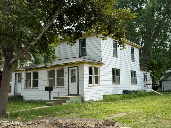 505 S 5th St, Milbank, SD 57252