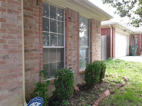 2nd image of 823 Mancuso Dr