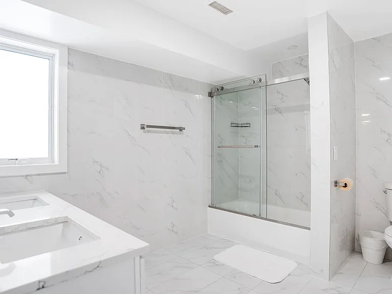 51 Blackwatch Ct — Photo 31