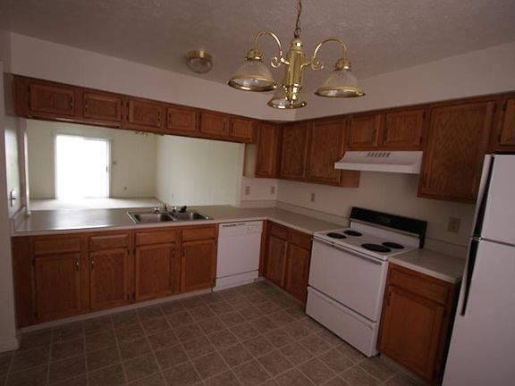 5th image of 320 Woodberry Dr