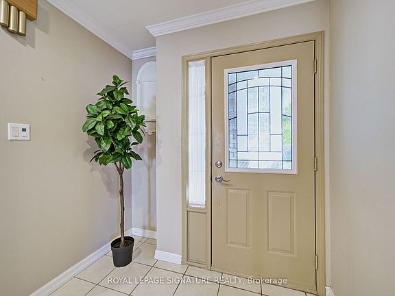 5th image of 1180 Oriole Cres