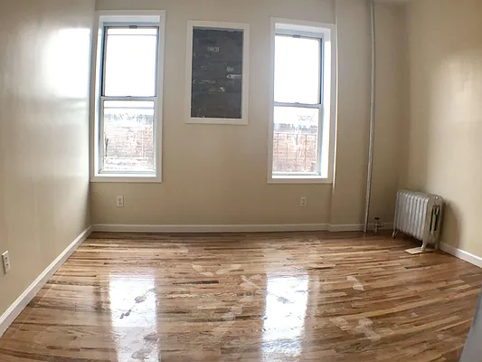 Rented by Lang Realty LLC | media 9