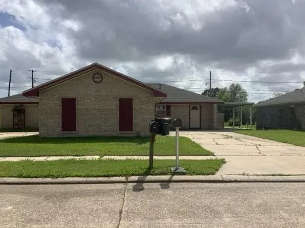 8 Mary Hughes Cir, Houma, LA 70363