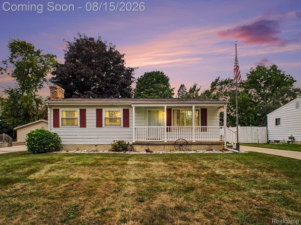 617 Aldrich St, Linden, MI 48451