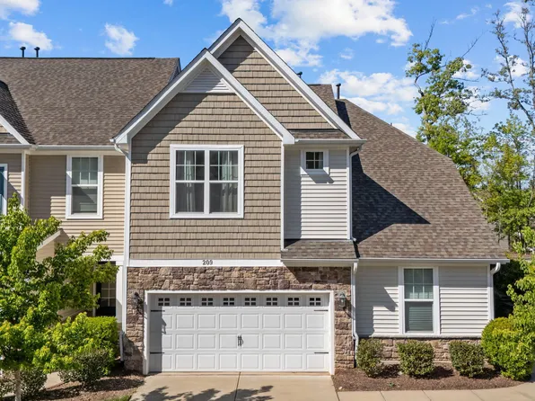 209 Wildfell Trl, Cary, NC 27513