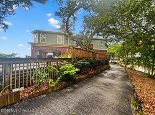 2003 Temple Rd, Gautier, MS 39553