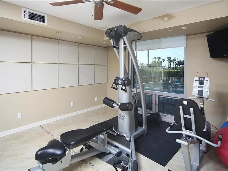 1111 N Gulfstream Ave #16C — Photo 30