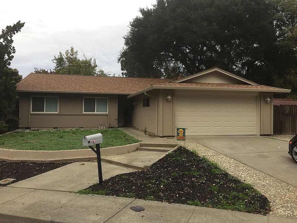 1st image of 125 Dundee Ct
