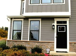 137 Marketplace Ave, Coraopolis, PA