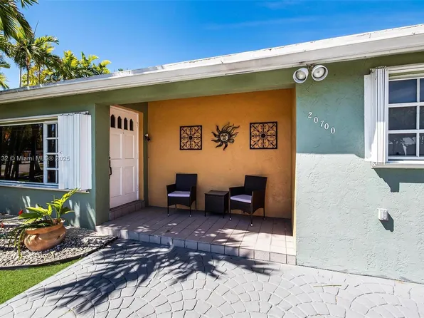 20700 Island Rd, Cutler Bay, FL 33189