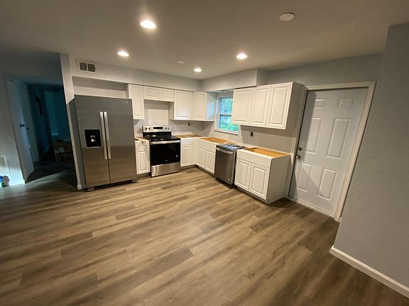 3rd image of 14640 17th St