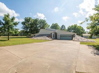 13610 Hopkins Pl, Fort Smith, AR 72916