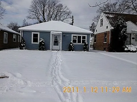 1536 Forest Ave photo 1