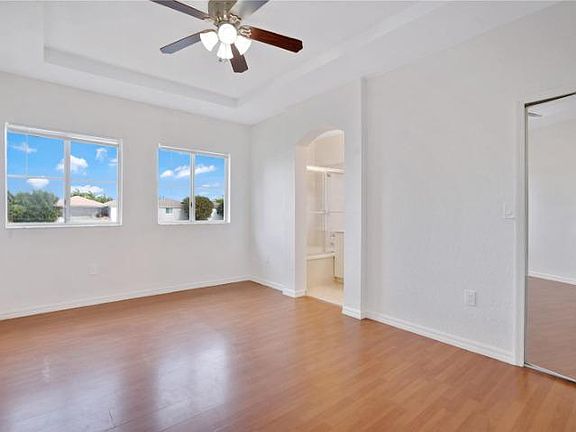 5th image of 10833 NW 83rd St #7-4