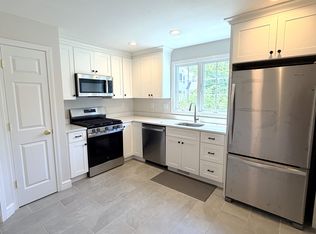 196 Summer St #5, Hingham, MA 02043