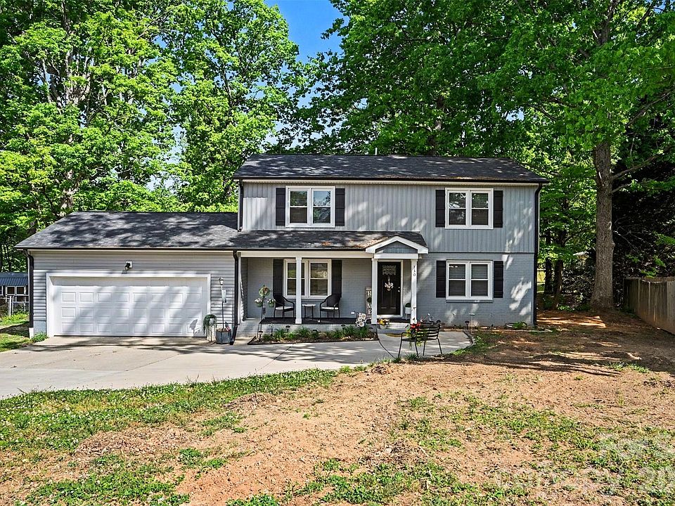 1st image of 130 Cherokee Ln