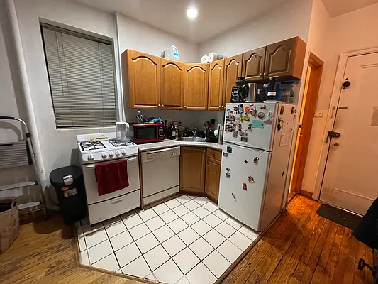 Rented by REAL New York | media 29