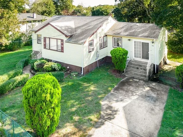 526 48th Street, Lindenhurst, NY 11757