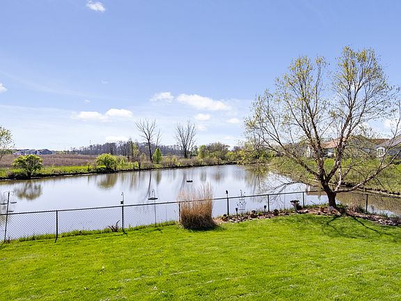 3rd image of 827 Treyburn Lakes Way