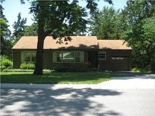 2nd image of 8516 Riley St