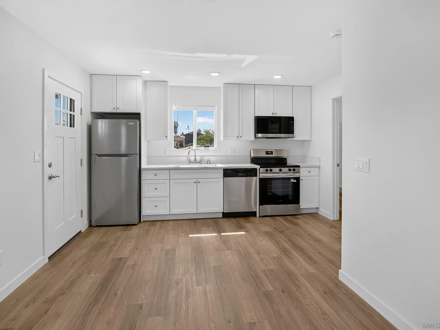 1 bed, 1.0 bath, 500 sqft, $1,850 — Photo 1