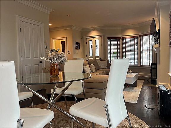 5th image of 282 Bruce Park Avenue #2