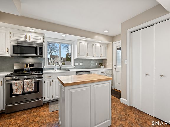 4th image of 180 Randolph Road