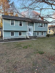 25 Maplecrest Street, Newmarket, NH, 03857