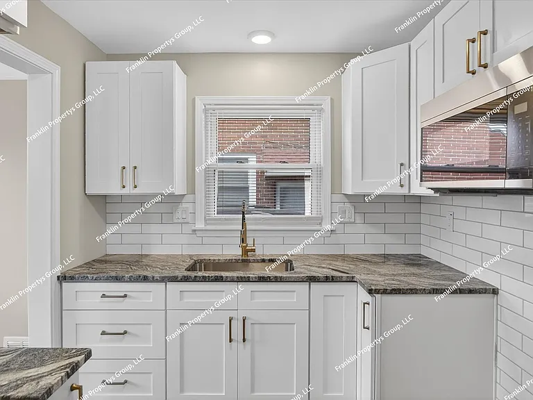 18500 Archdale St — Photo 11