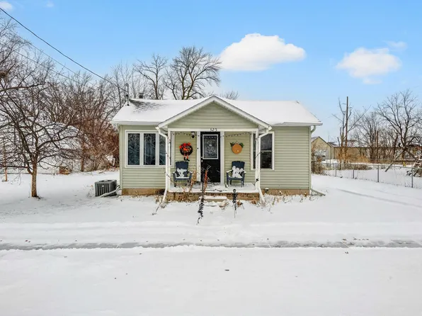 523 Michigan St, Omro, WI 54963