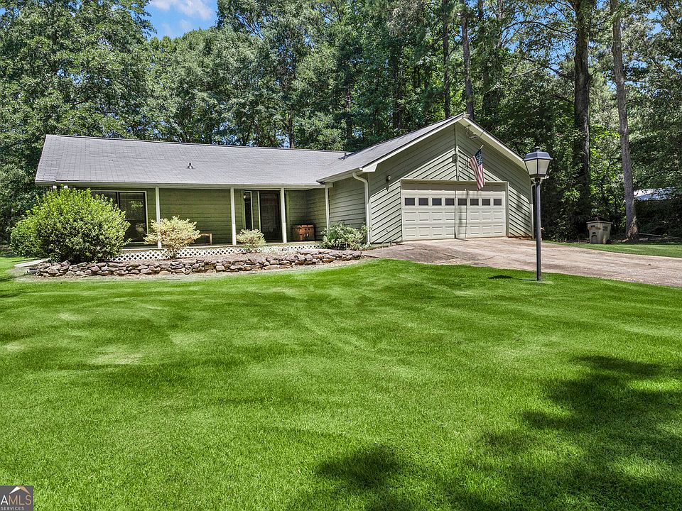 1st image of 140 Hickory Dr