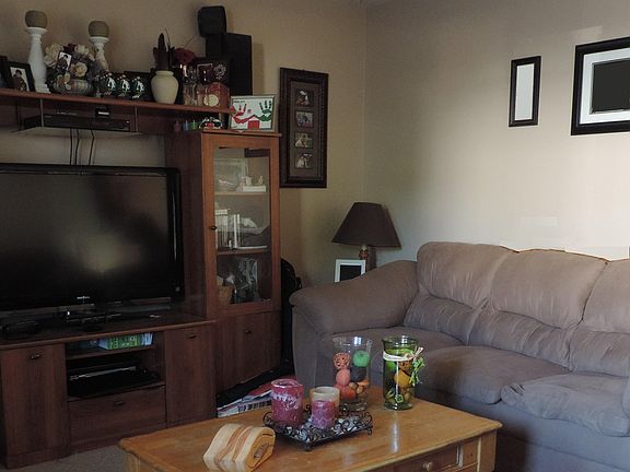 4th image of 1742 Cumberland Green Dr Unit 10