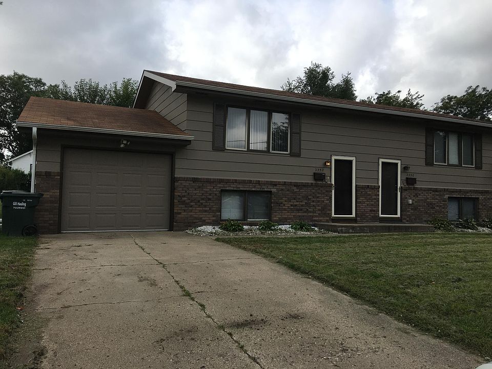 1st image of 2352 Marshall Ave