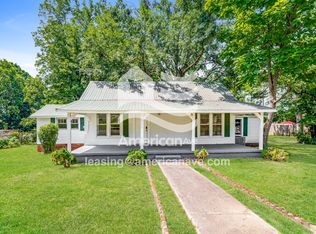 349 Center Ave NW, Graysville, AL 35073