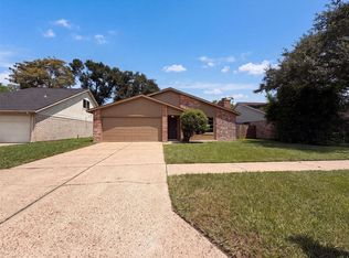 5602 Briarwood Forest Dr, Houston, TX 77088