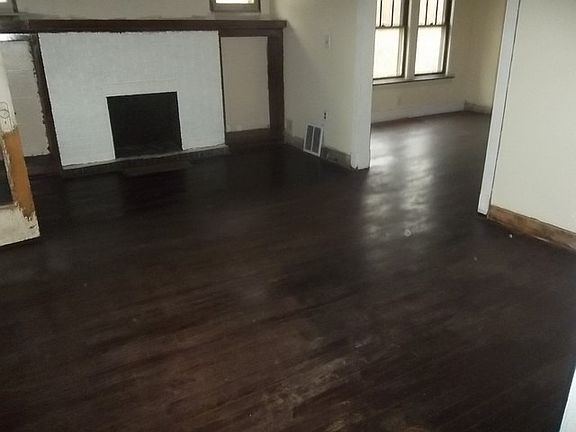 2nd image of 8216 S Blackstone Ave