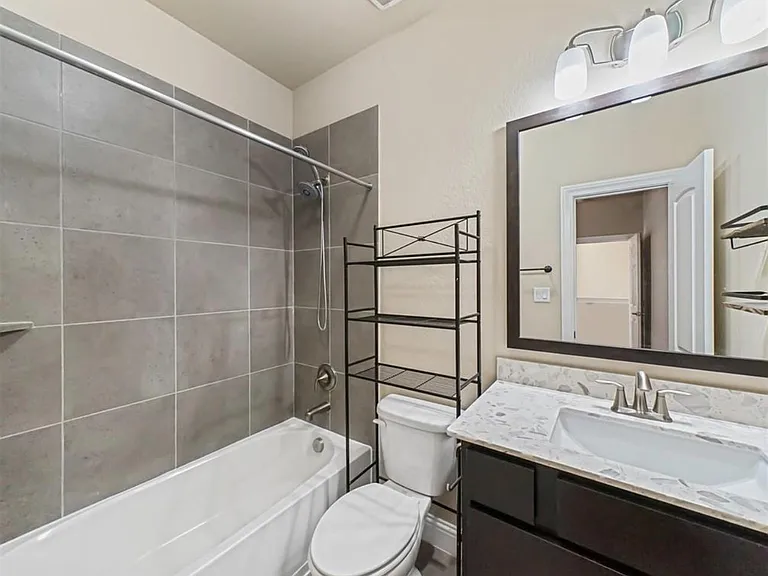 6005A Kansas St — Photo 21