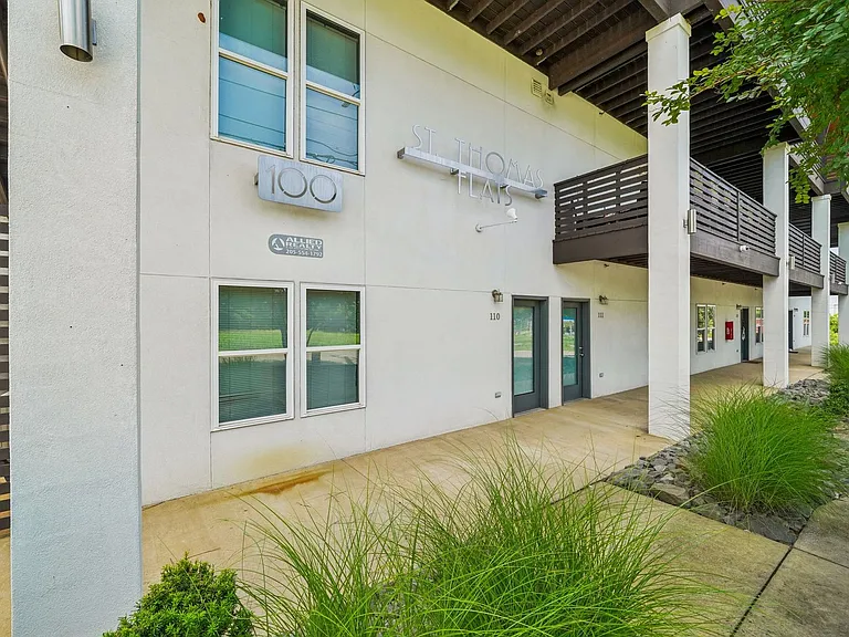 St. Thomas Flats — Photo 3