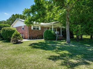 6 Golden Pointe Rd, Spencer, TN 38585