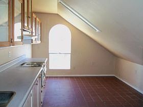 5th image of 3300 S 107th Ave