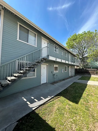 1185 Lewis St #201 Photo 1