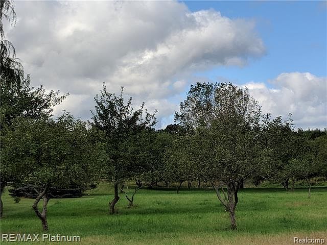 2nd image of 5497 Fleming Rd
