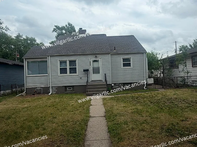 1353 Chase St — Photo 1