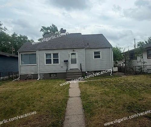 1353 Chase St Photo 1