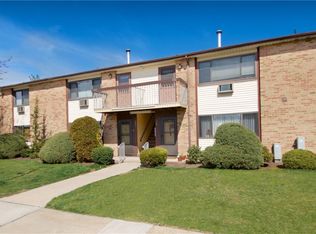 323 Cricket Ln #323, Woodbridge, NJ